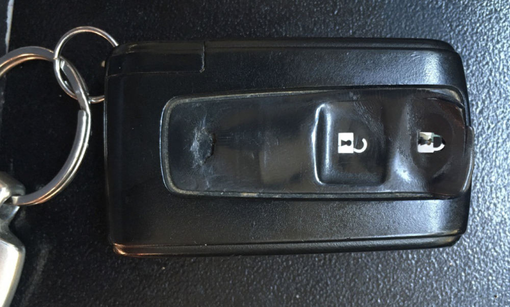 Altro esempio di telecomando per auto rovinato